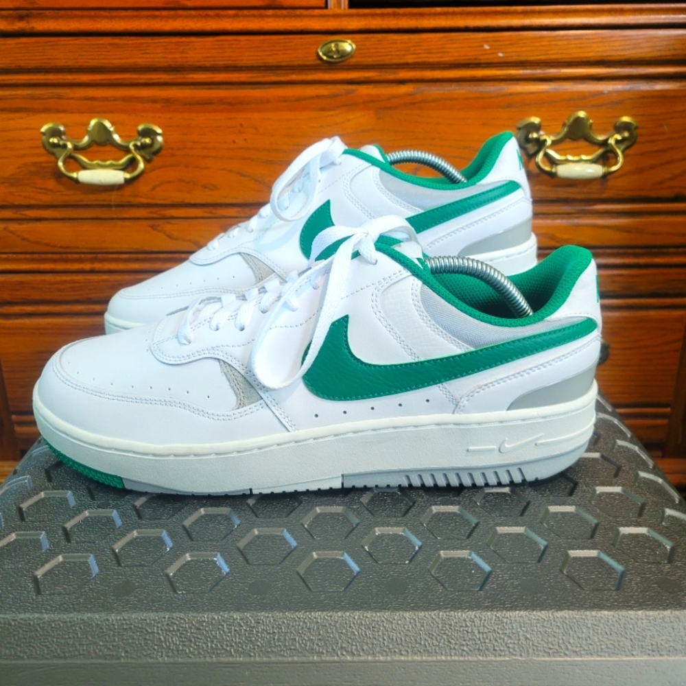 Nike Gamma Force Malachite Green Womens Size 12 Rare Size Sneakers